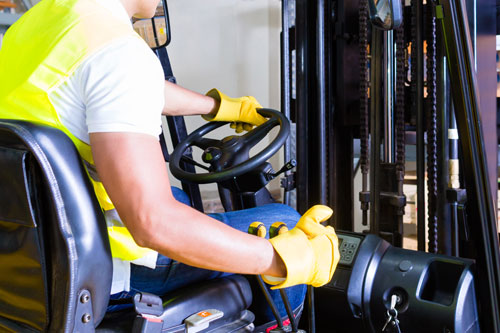 Carretillero trabajando